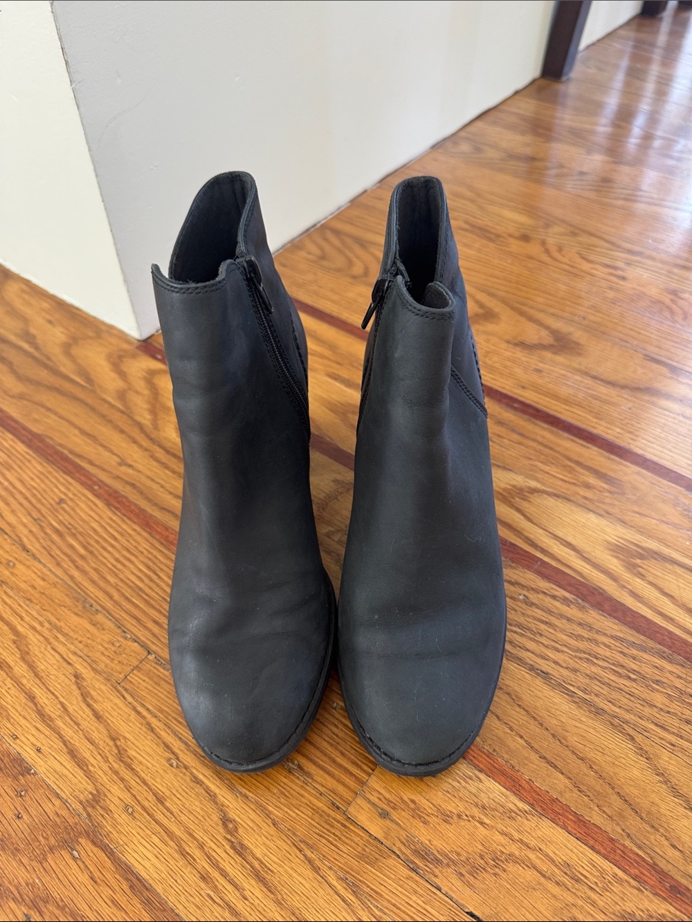 Clark Ultimate Comfort Collection Women's Black Ankle Boots Sz7